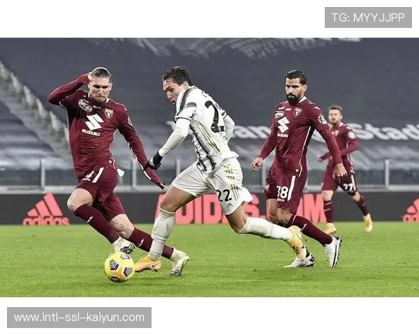 AC米兰21轮不败纪录延续,积分榜紧咬国际米兰 AC米兰21轮不败纪录延续,积分榜紧咬国际米兰