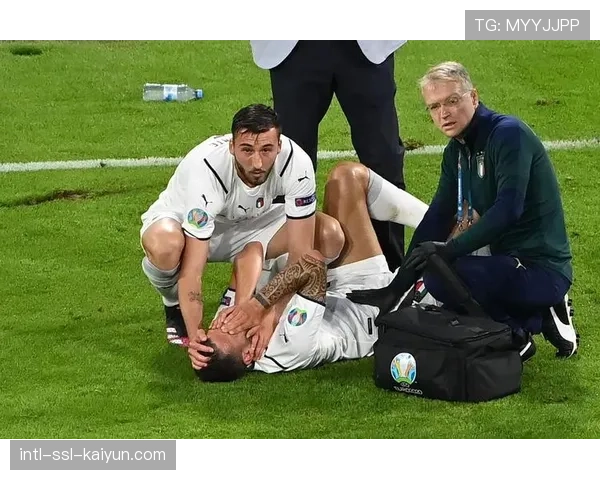 官方：罗马后卫斯皮纳佐拉内收肌受伤，将缺席至少四周